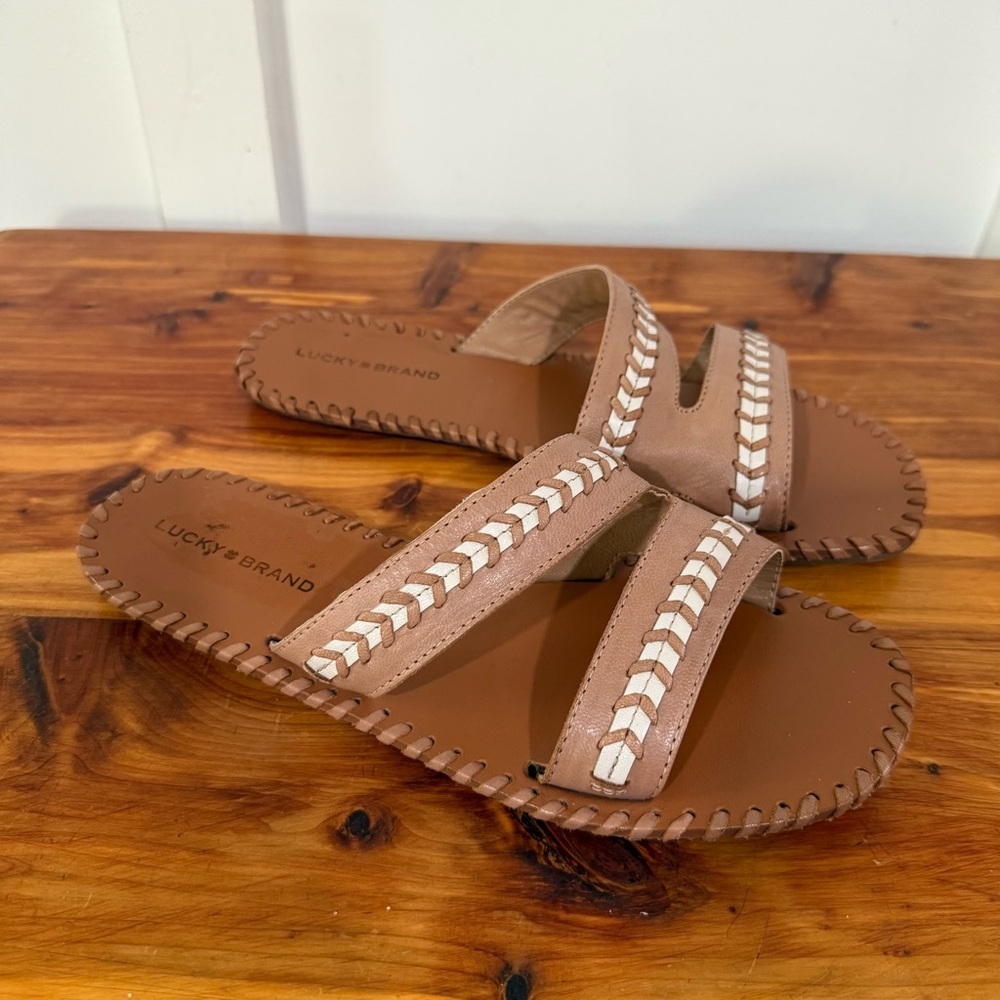 Lucky Brand Tan and White Braided Slide Sandals